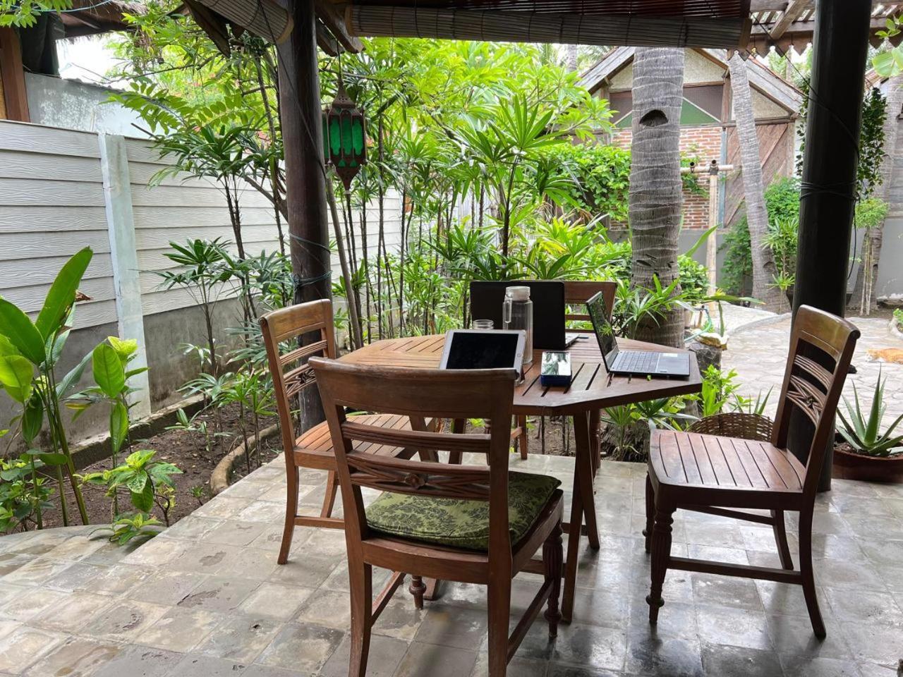 Villas Samalama Gili Trawangan Exterior photo